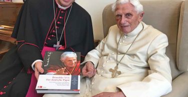 Perché Benedetto XVI si era dimesso